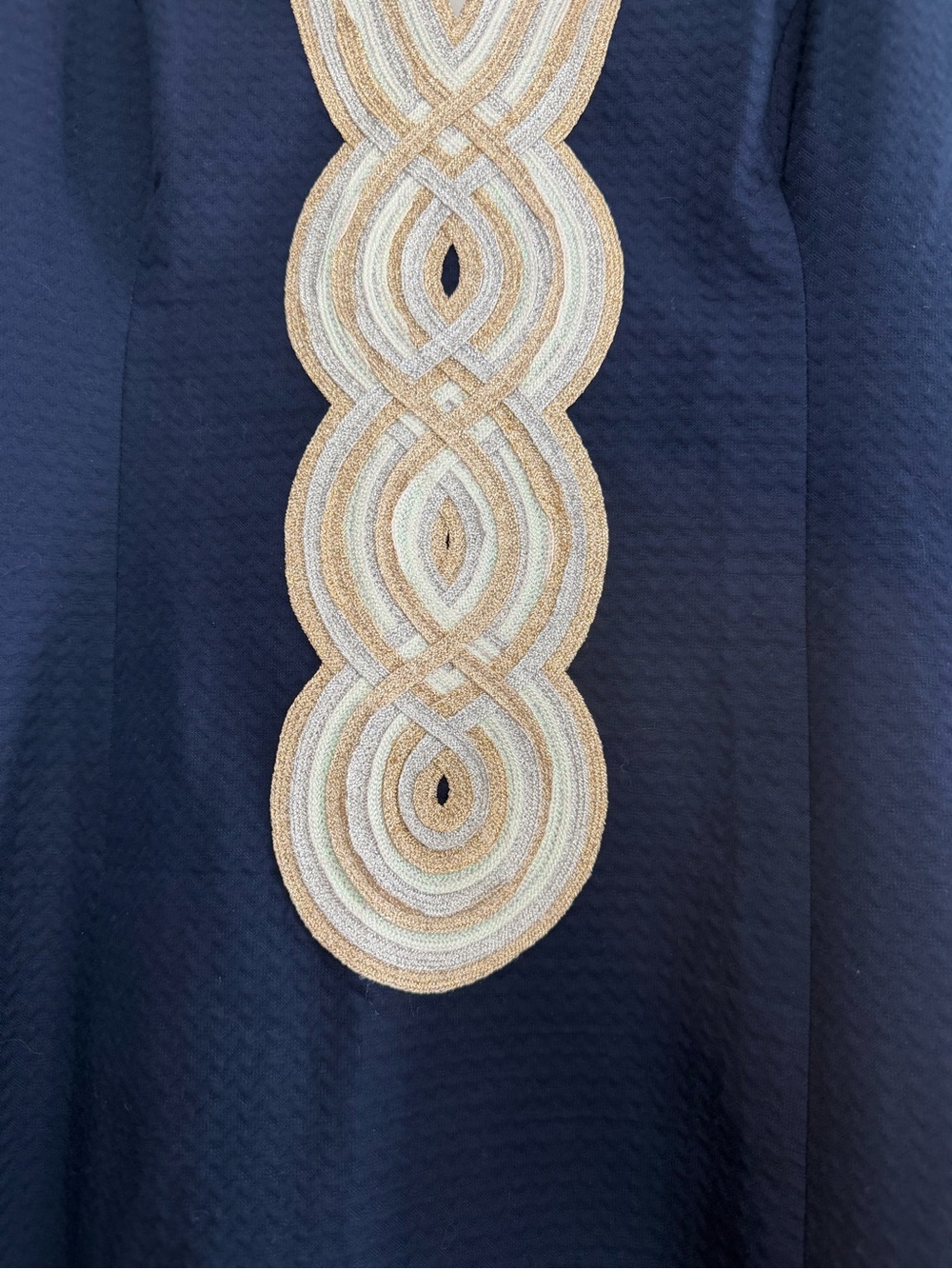 EUC Lilly Pulitzer Valli Sleeveless Navy Shift Dress Metallic Neckline, Size 8 - Picture 4 of 12
